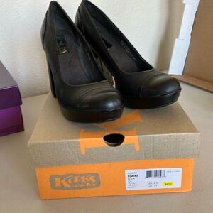 Kork-Ease Women's 8.5 Black Leather Platform Pumps